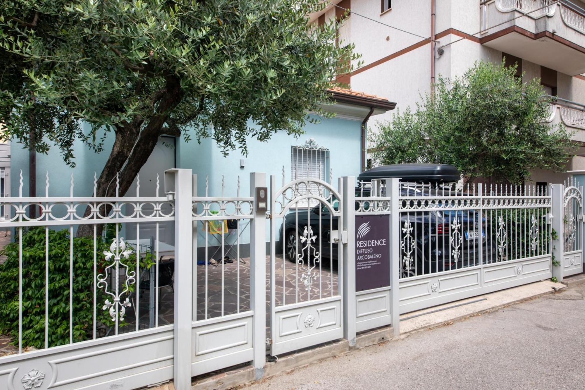 Residence Diffuso Arcobaleno Габичче-Маре Экстерьер фото